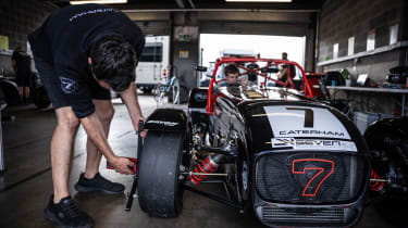 Caterham racing – pit box